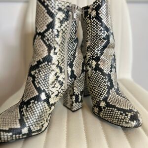 Aldo Monochrome snake black cream white Textured Booties with heel